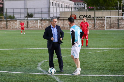 Gemlik’te İşçi Bayramı heyecanı yeşil sahaya taşındı
