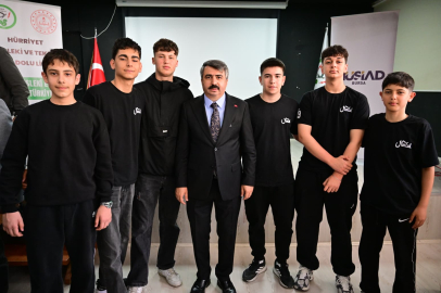 Başkan Yılmaz’dan gençlere tavsiyeler