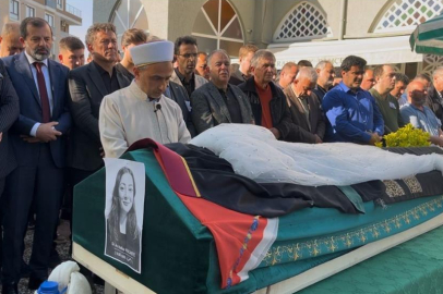 Bursa'da cinayet kurbanı avukat, gözyaşlarıyla uğurlandı