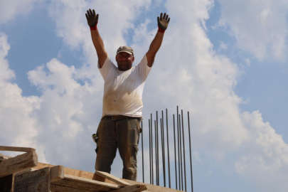 İnşaat işçileri 1 Mayıs'ta da mesai yaptı
