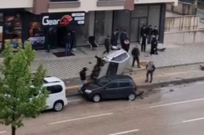 Bursa'da kontrolden çıkan otomobil takla attı