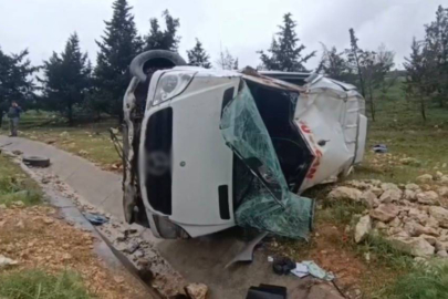 Kontrolden çıkan işçi servisi şarampole uçtu: 16 yaralı