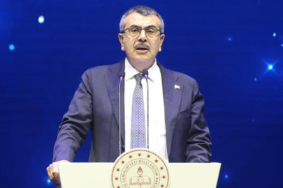 Bakan Tekin: Gençlerimiz algoritmaların merhametine bırakılmamalı