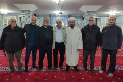 Suriyeli Abdülkerim Ömer'e cami cemaatinden anlamlı uğurlama