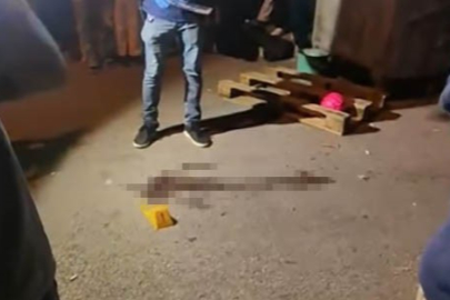 Kaçan topu almak isterken canından oldu
