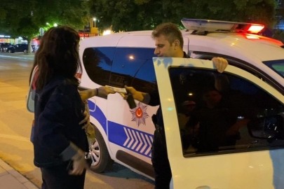 Bursa’da duygulandıran dürüstlük! Bulduğu parayı teslim etti