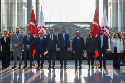 Bakan Kurum, Çinli şirketlerin yöneticileriyle görüştü
