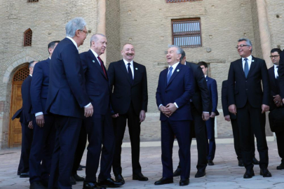 Cumhurbaşkanı Erdoğan Türkistan’da kültürel geziye katıldı