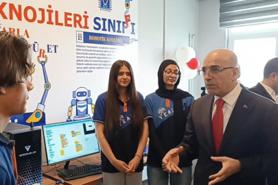 Bakan Şimşek, 50 adet yapay zeka atölyesinin açılışını gerçekleştirdi