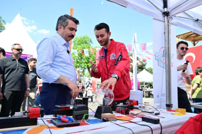 Bursa'da gençler bilim ve teknoloji festivalinde buluştu