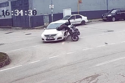 Bursa’da Korkutan Kaza! Motosiklet Sürücüsü Yaralandı