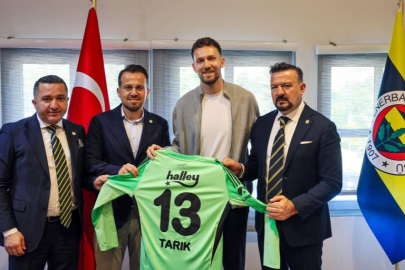 Fenerbahçe, Tarık Çetin ile 3 yıllık sözleşme imzaladı