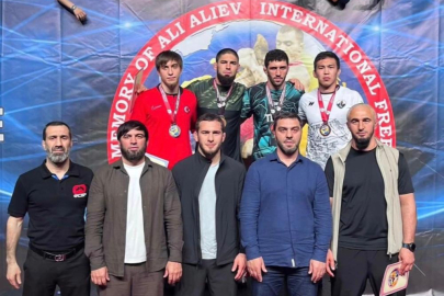 Ali Aliyev Uluslararası Güreş Turnuvası'nda 3 madalya