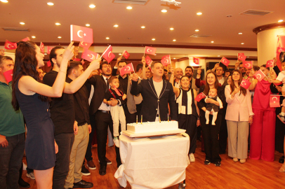 Genç inşaat mühendislerinden coşkulu 19 Mayıs gecesi