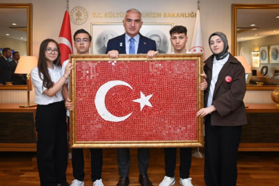 Bakan Ersoy, 19 Mayıs’ta genç sanatçıları ağırladı