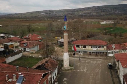 Bursa'da camisiz minare köyün sembolü oldu