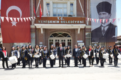 Bursa’nın ilk Belediye Kadın Bandosu Yenişehir sokaklarında