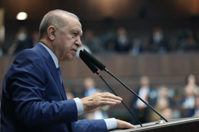 Erdoğan: Gençlerin omuz vermediği mücadele kalıcı olamaz