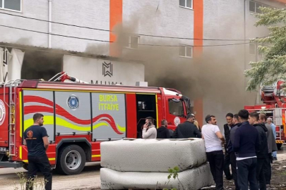 Bursa'daki koltuk fabrikasında korkutan yangın