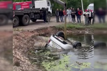 Bursa'da korkunç kaza: Otomobil göle uçtu