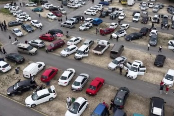 Bayram öncesi Bursa oto pazarında yoğunluk