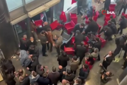 CHP binasında bulunan CHP'lilere müdahale başladı