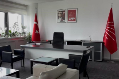 CHP'de tahliye sonrası temizlik çalışmaları sürüyor