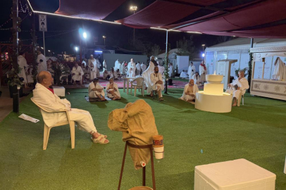 Arafat'ta 2 milyon Müslüman hacı oldu