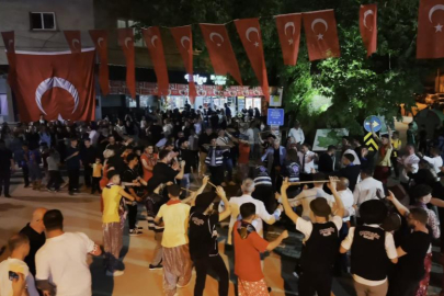 Bursa'da 157 yıllık "deve eğlencesi" geleneği yaşatılıyor