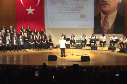 Bursa'da şifa veren eller, Türk halk müziği konseriyle mest etti