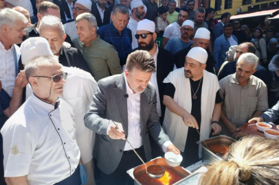 Başkan Vekili Şahin Biba asırlık çorba dağıtımına katıldı