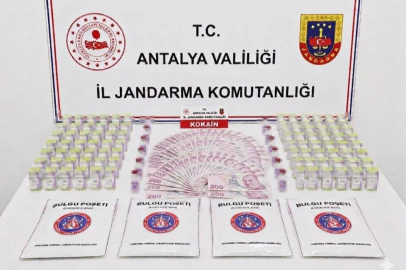 Turistlere uyuşturucu satan 15 kişi tutuklandı