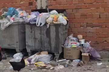 Bursa'da 2 haftadır alınmayan çöpler tepki çekti