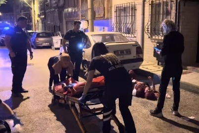 Bursa'da hem kendini hem annesini bıçakladı