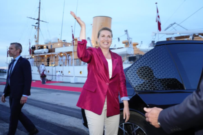 Frederiksen, 4 partili koalisyon hükümeti kurdu
