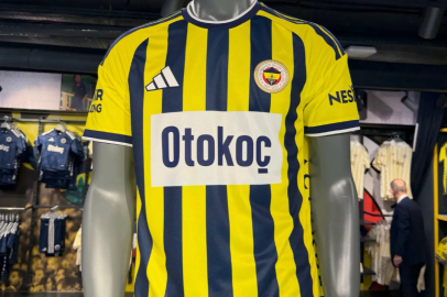 Fenerbahçe'nin 120. yıl logolu formaları tanıtıldı