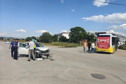 Bursa’da feci kaza: 3 yaralı
