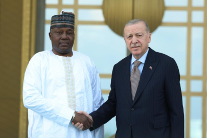 Cumhurbaşkanı Erdoğan, Tchiani’yi törenle karşıladı