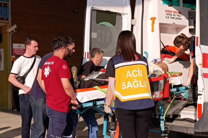 Kiraz toplamak için ağaca çıktı, düşerek ağır yaralandı