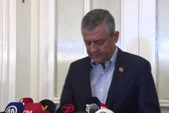 Özger Özel: Yarın benim konuşacağım grup toplantısı yapılacak