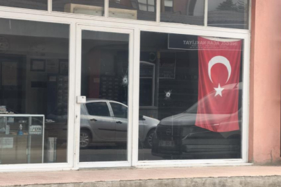 Bursa'da iş yerine ateş açıp kaçtılar