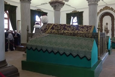 Sultan 1. Murad Hüdavendigar Han dualarla anıldı