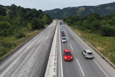 Yalova-Bursa kara yolunda asfaltlama çalışması devam ediyor