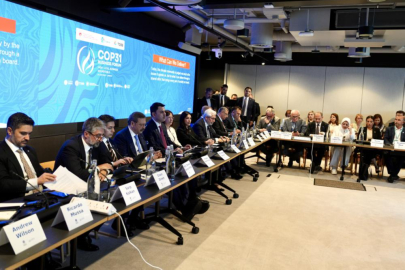 Bakan Kurum, İngiltere'de COP31 İş Dünyası Forumu'nda konuştu