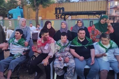 Bursa'da babaannenin dileği gerçek oldu: Temsili asker eğlencesi mutlu etti
