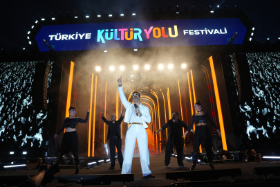 Bursa Kültür Yolu Festivali’nde Gökhan Türkmen Rüzgarı Esti