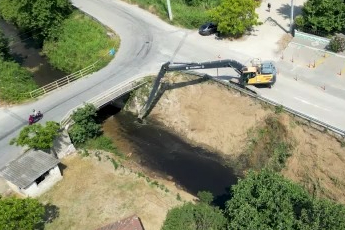 Büyükşehir'den derelerde temizlik seferberliği