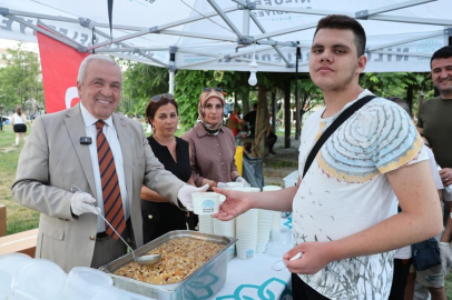 Başkan Şadi Özdemir, İhsaniyeliler ile buluştu