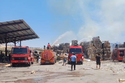 Kağıt fabrikasında yangın paniği