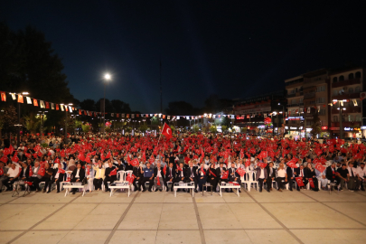 İnegöl 15 Temmuz’un 10’uncu yılında milli irade için tek yürek oldu